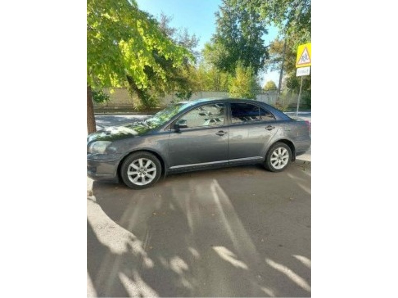 Тойота авенсис