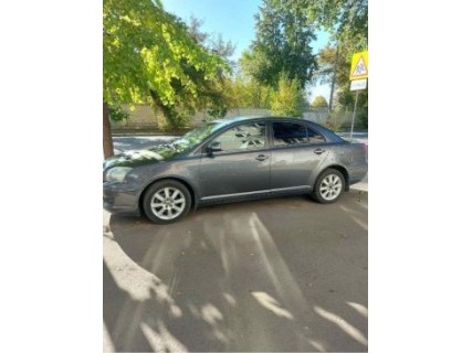 Тойота авенсис