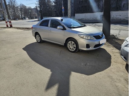 Тойота королла серая