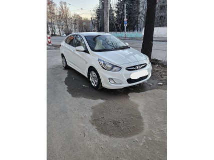 Превью Хендай Солярис белый